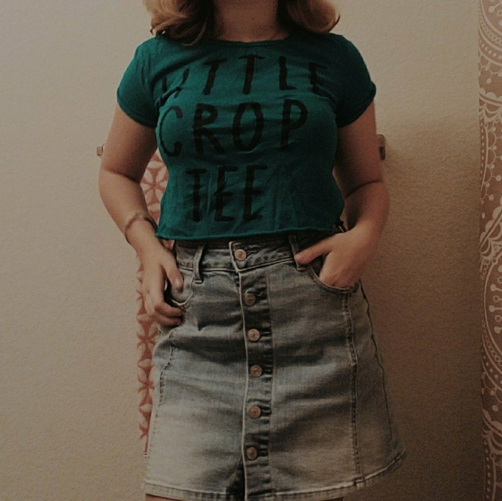 a simple tee crop top